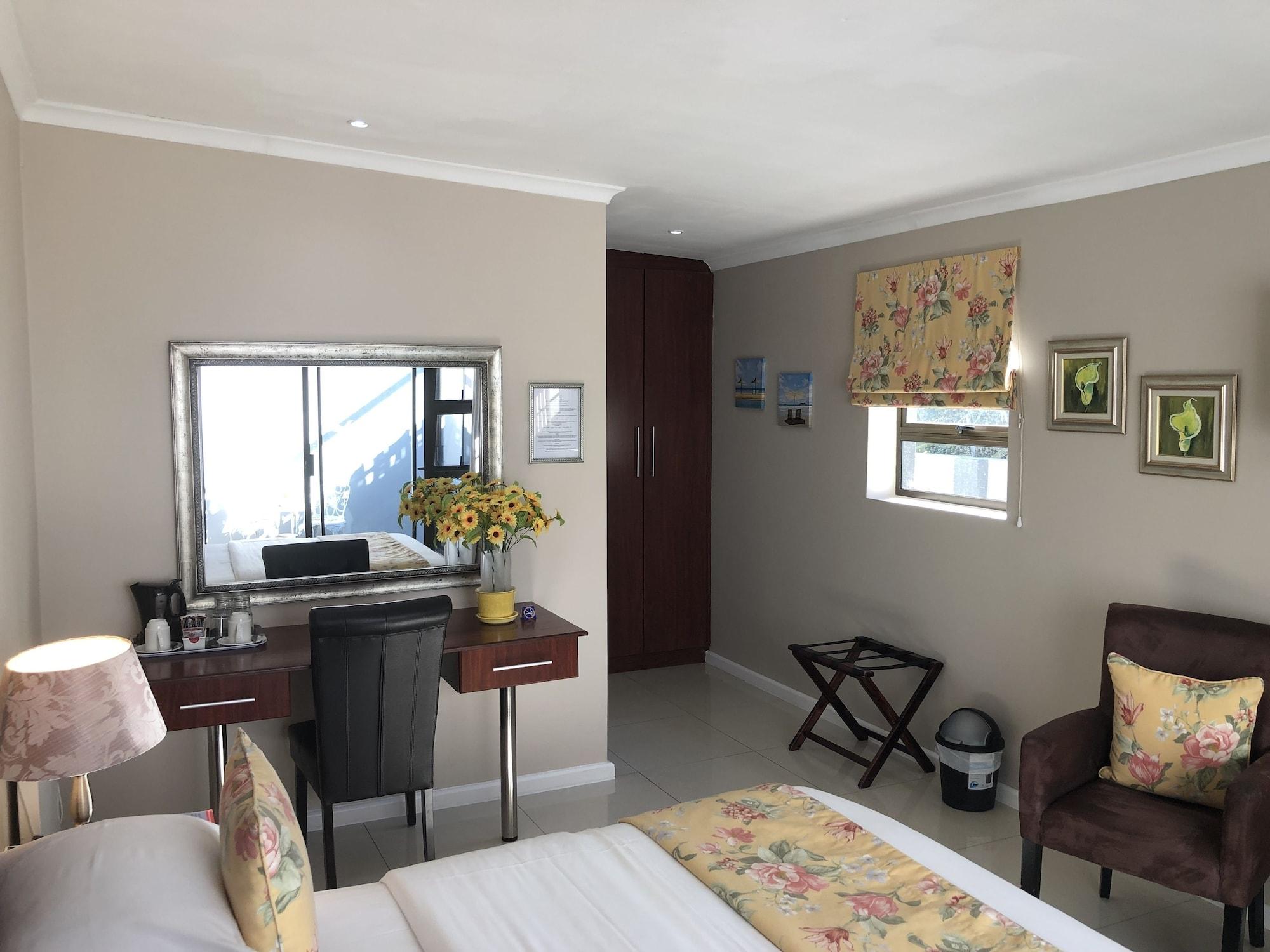 Le Blue Guesthouse Порт Елизабет Екстериор снимка